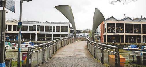 ‘Love locks’ left at bridge may be sold off for scrap
