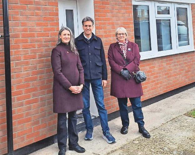 Miliband in call for new homes to get solar panels
