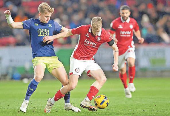 Earthy set for a second spell on loan at Robins