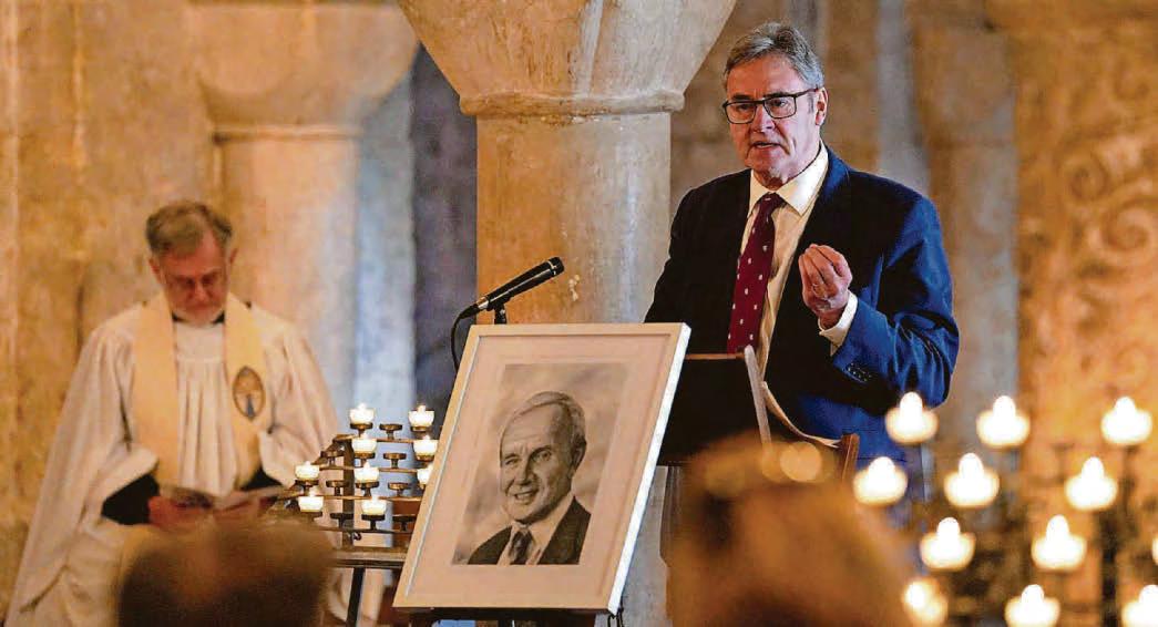 Tributes to Test legend at service