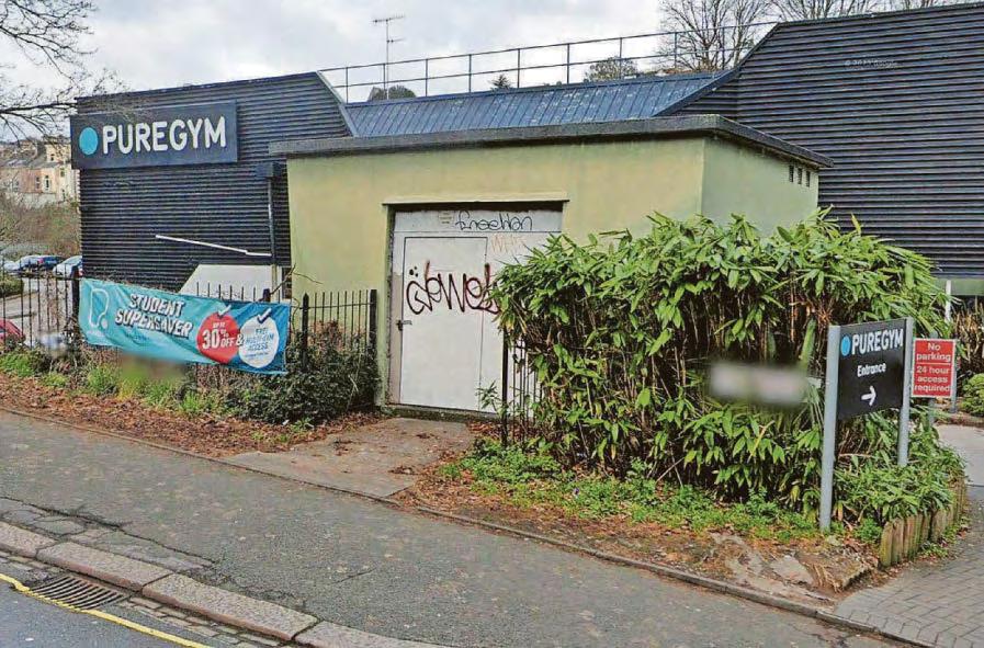 Man racks up £2,000 in car parking fines