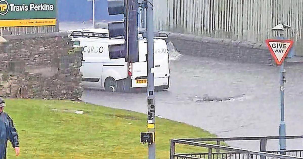 Flooding causes roads chaos