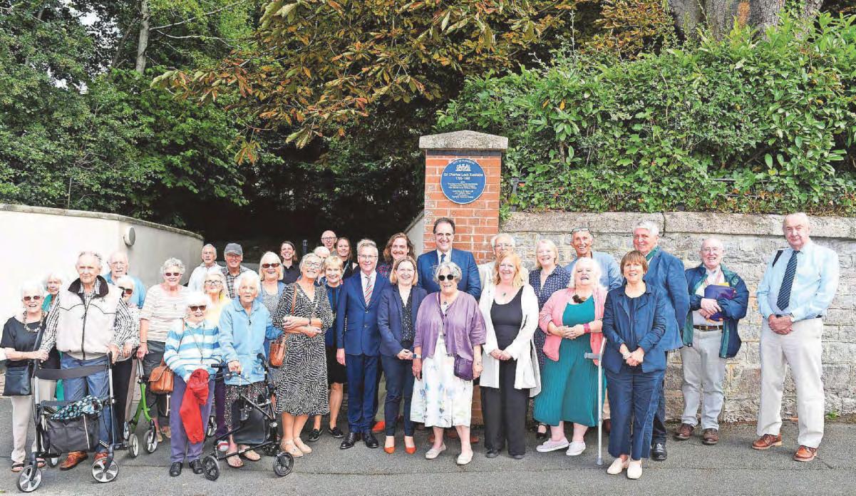 Blue plaque for city art pioneer