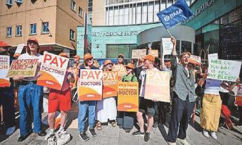 Streeting hits out at 'reckless' pay strike