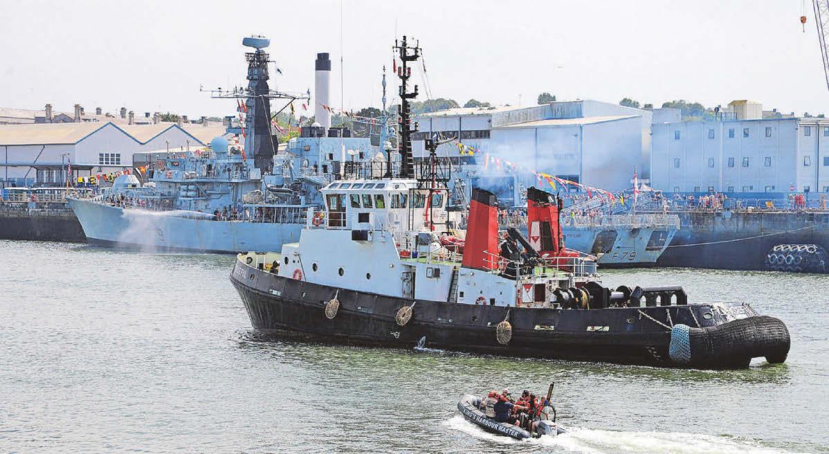Thousands visit naval base and dockyard