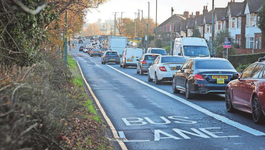 Drivers 'could use bus lanes'