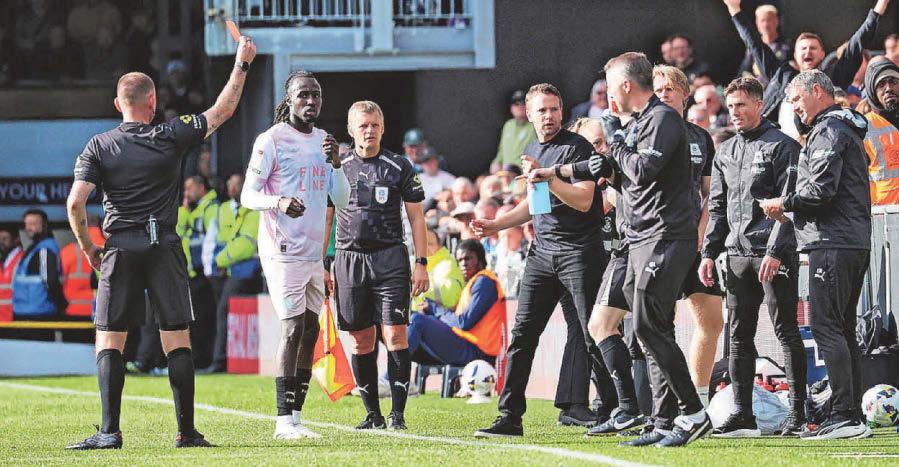 Cleverley set to be absent from the touchline
