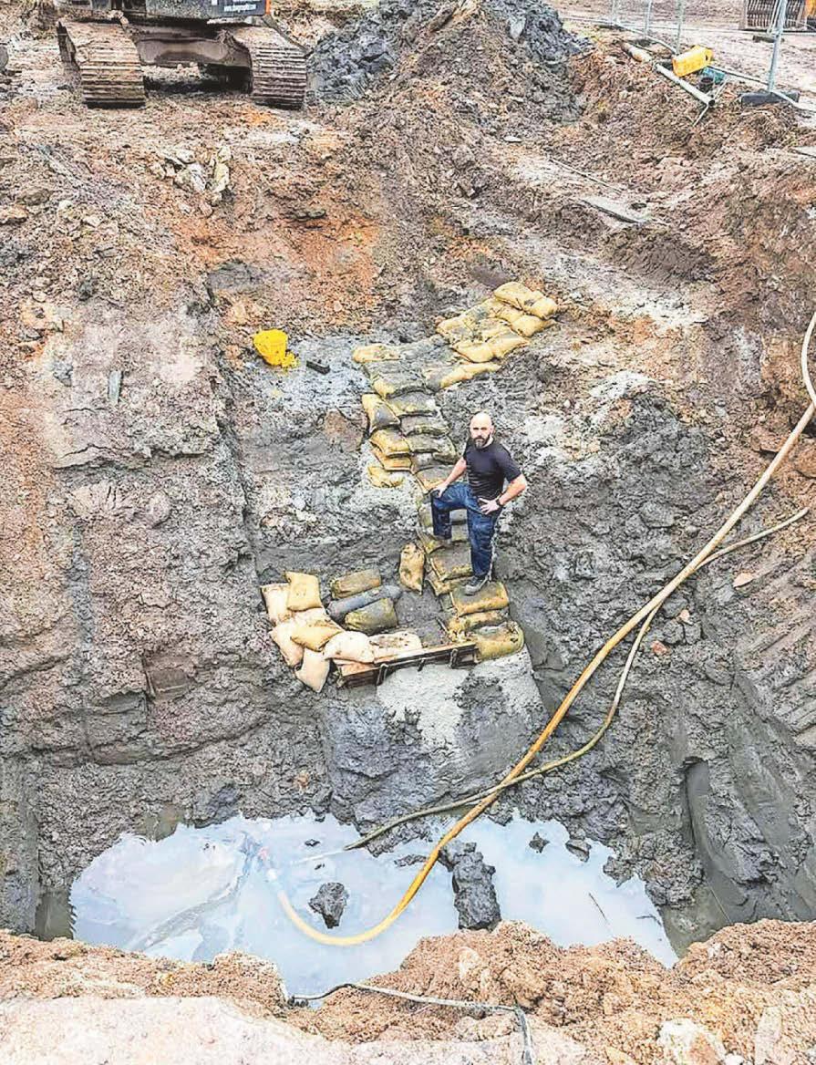 'Complex, challenging' removal of WWII bomb