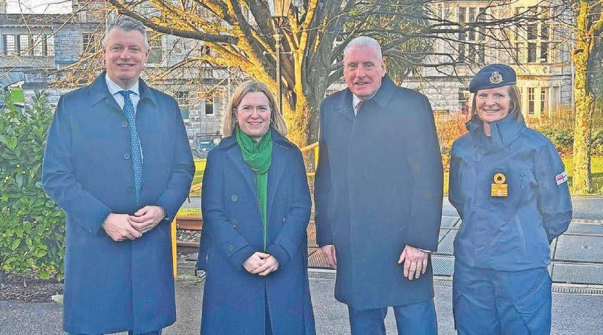 Defence minister given tour of city sites