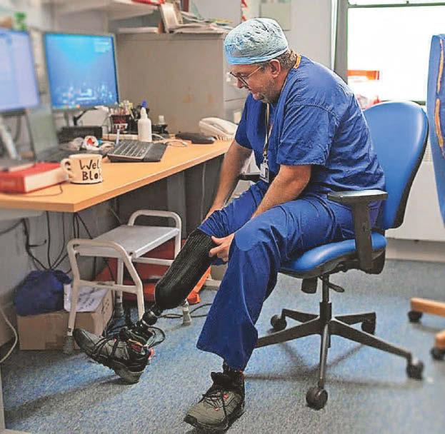 Amputee surgeon in court on false sepsis claim