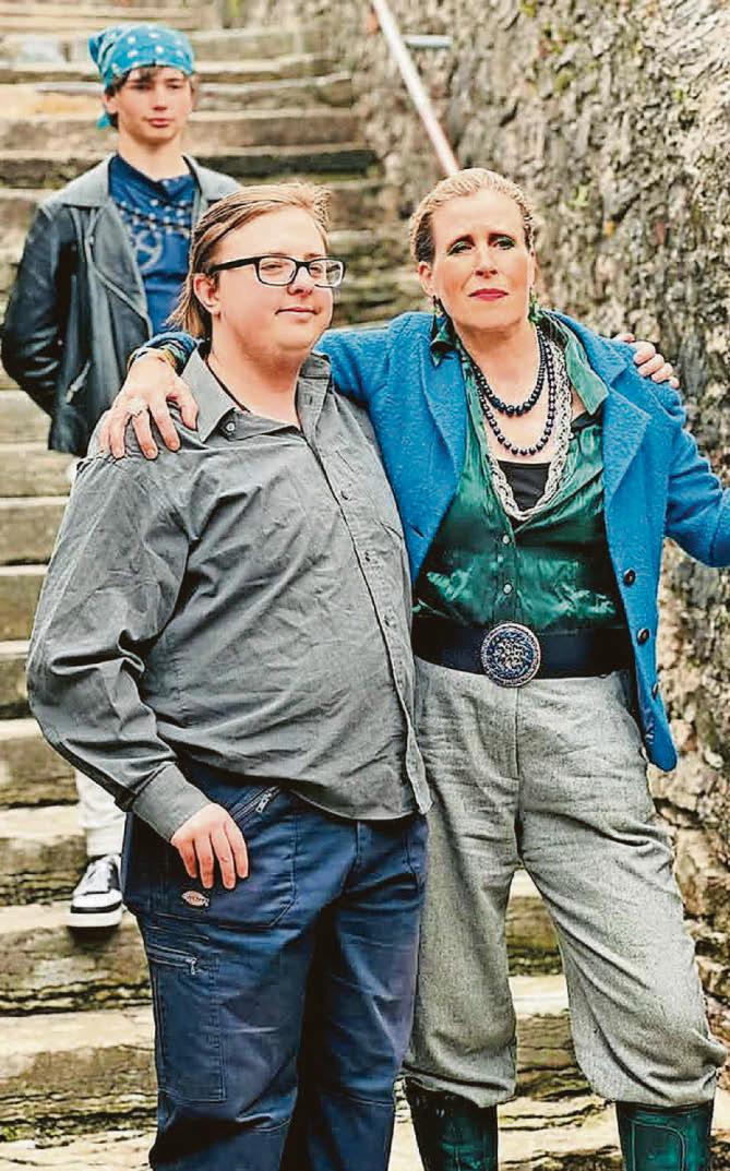 Classic Shakespeare romance plays in contemporary setting