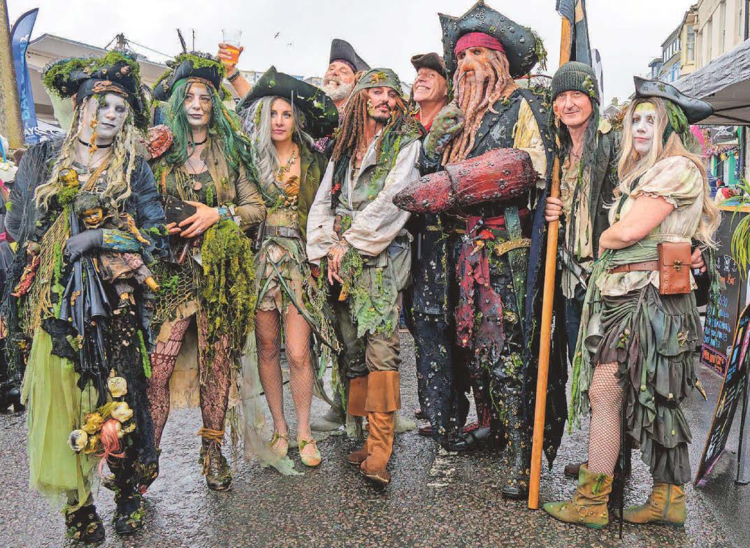 Port attracts thousands to enjoy the pirate's life