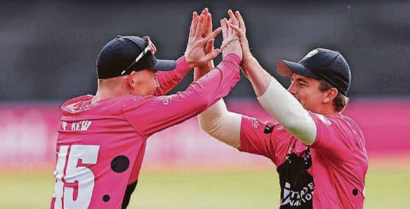 Smeed to the fore in perfect start to Blast