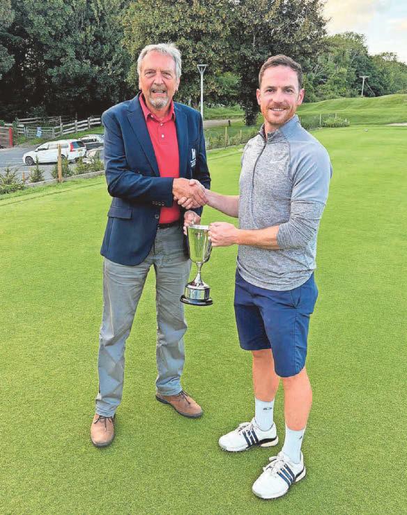 Briggs bags seniors' prize