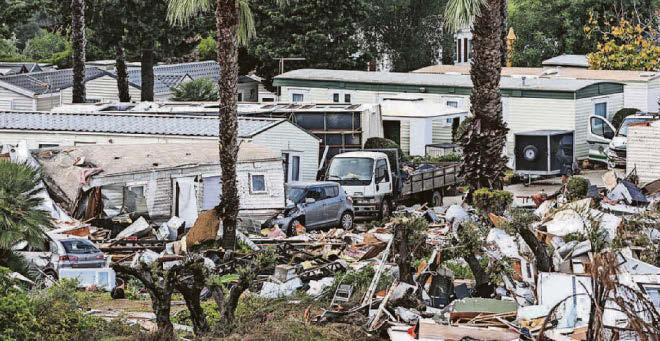 TORNADO KILLS CAMPSITE BRIT