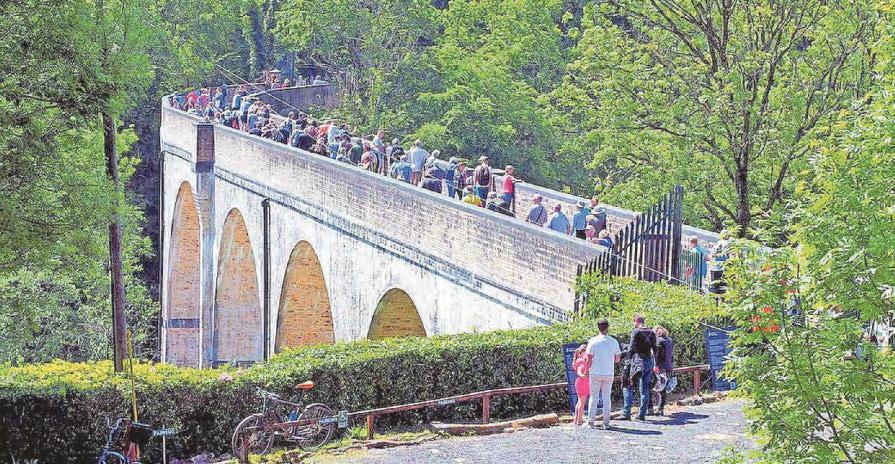 Rare crossing of viaduct enjoyed by 2,000 with historic celebrations