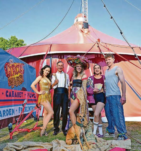 Homecoming for crazy cabaret star