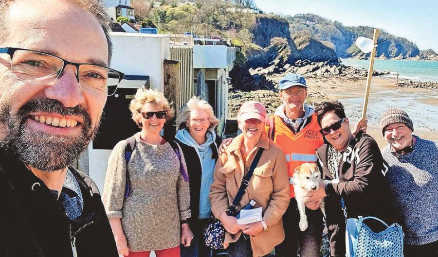 Water buoys help biosphere team assess water quality in new project