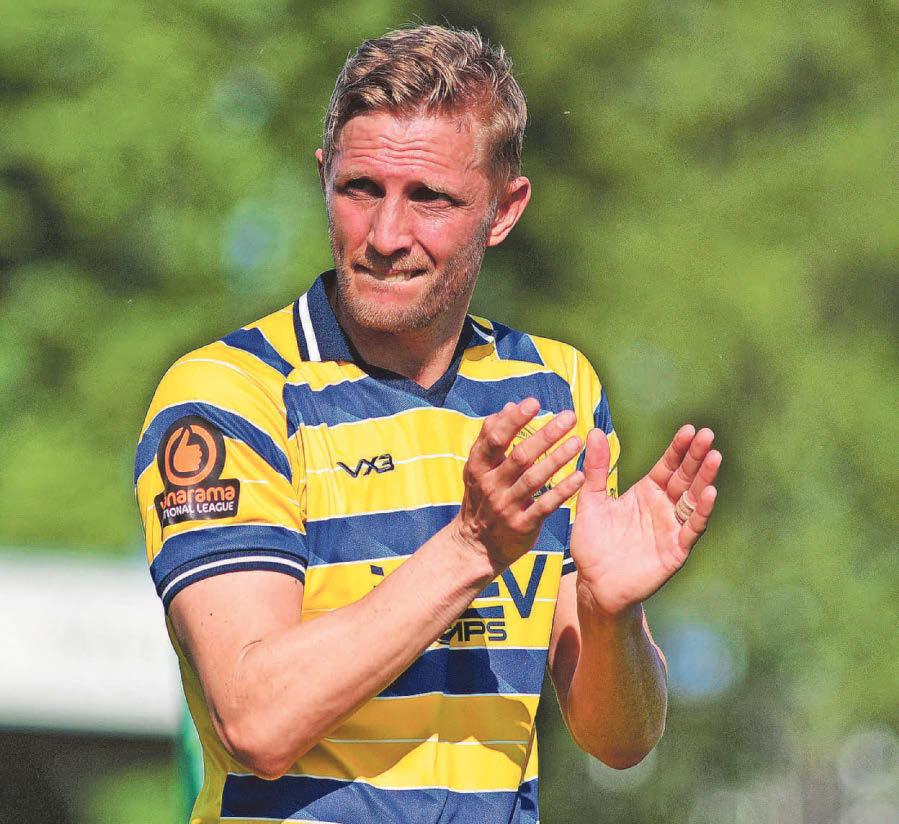Moxey will help youthful Tiverton as experienced star signs for Asa