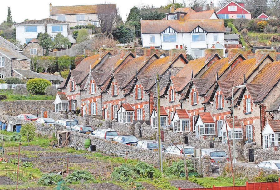 Warning it’s ‘when and not if’ cliff road will go as solutions wanted