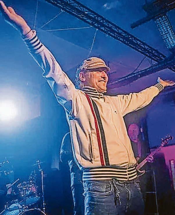 Popular local musician to abseil down cathedral for hospice treating his wife