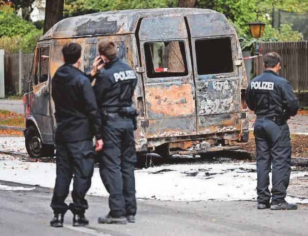 Oktoberfest shut after bomb threat