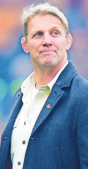 Moody pays tribute to pair for MND awareness