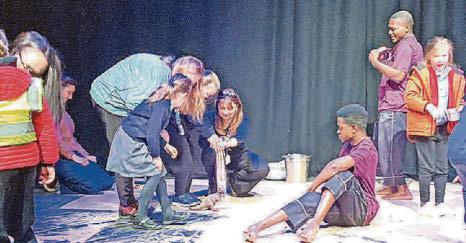 School's Gold class shines on special Egg Theatre visit
