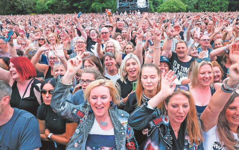 Robbie rocks the city!