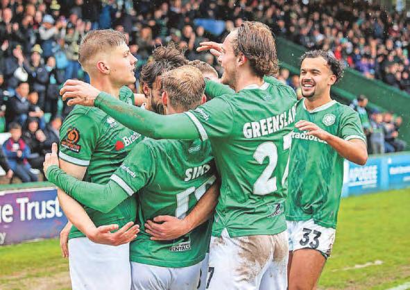 Late equaliser sees Glovers held