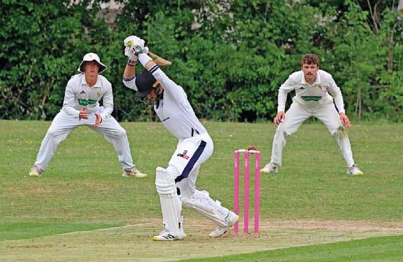 Perrott close to within a point after toppling leaders