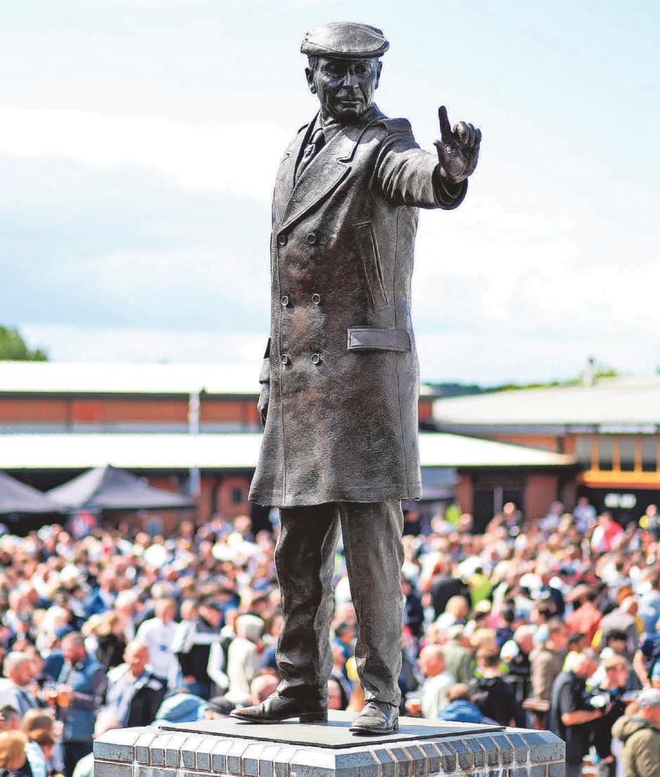 Statue given go-ahead as Valiants bank Trophy points