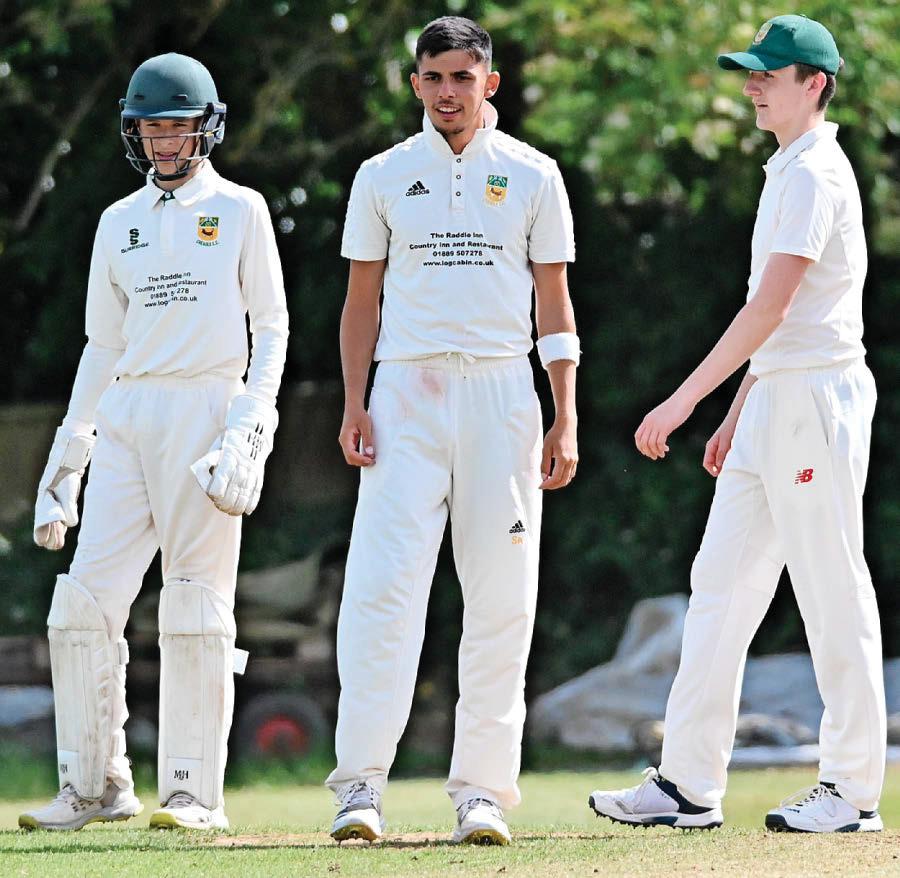 Modd duo steady the ship to aid their side's push for league win