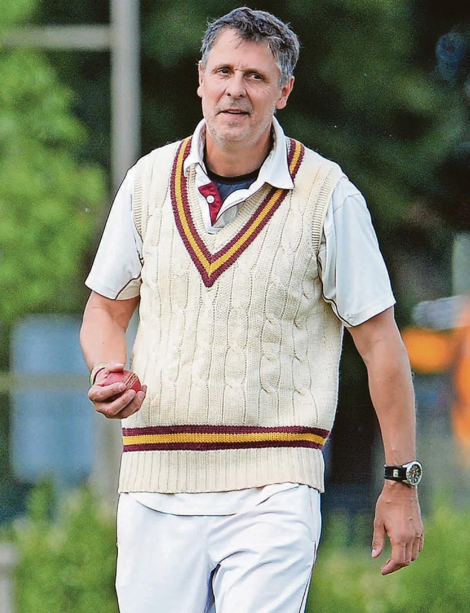 Castle bowlers have ball to run through rivals Meakins