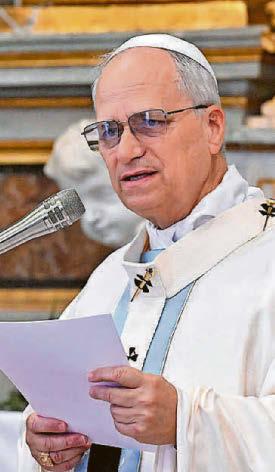 Pope prays for peace