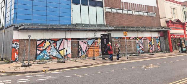 Traders want pavement to be reopened