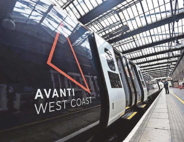 Union claims rail passengers 'at risk' in station safety row