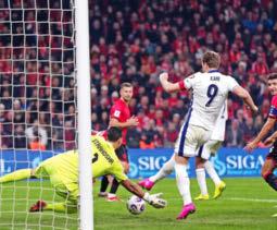 Skipper's late brace completes England's perfect campaign