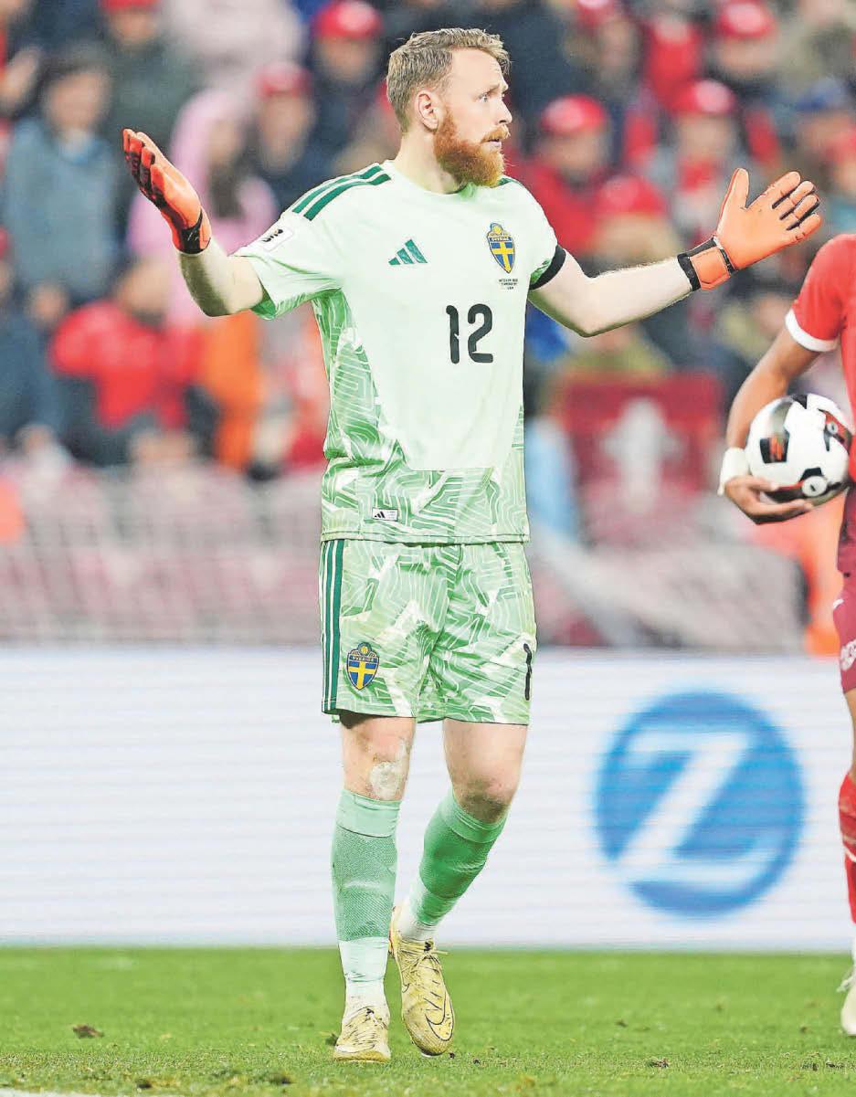 Viktor helps to call the tune after Sweden's home draw