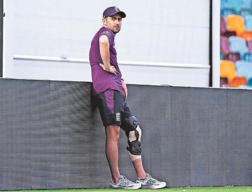 England off the pace as Wood out of Ashes