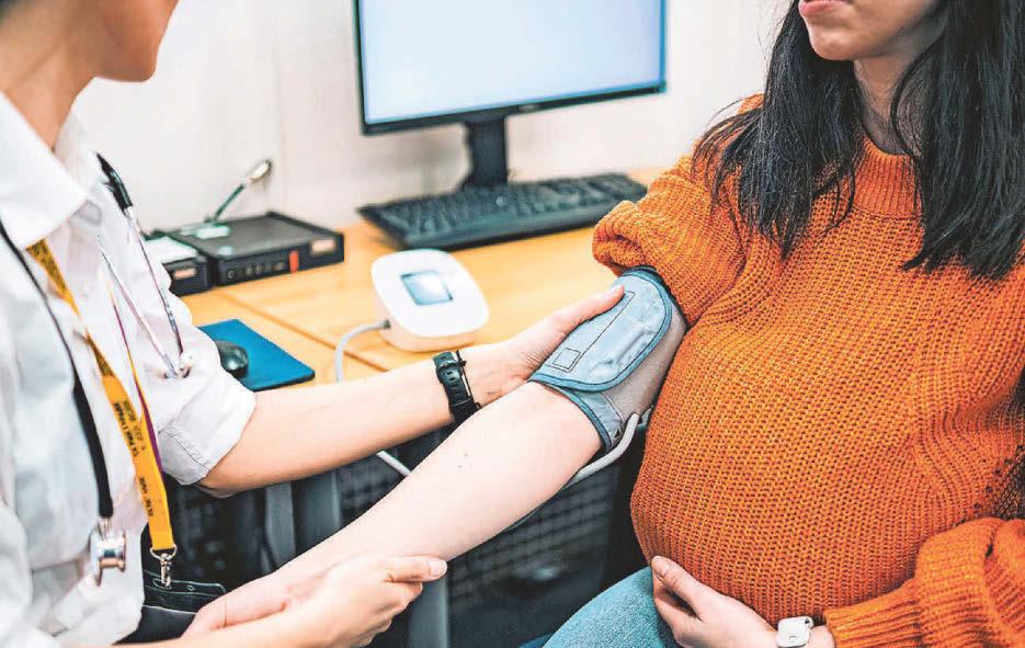 Mums-to-be 'left in rooms for hours'