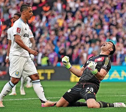 SARR THE STAR AS EAGLES FLY!