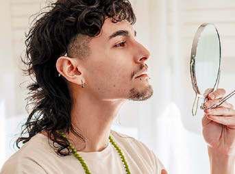 WOMEN LONG FOR A MULLET