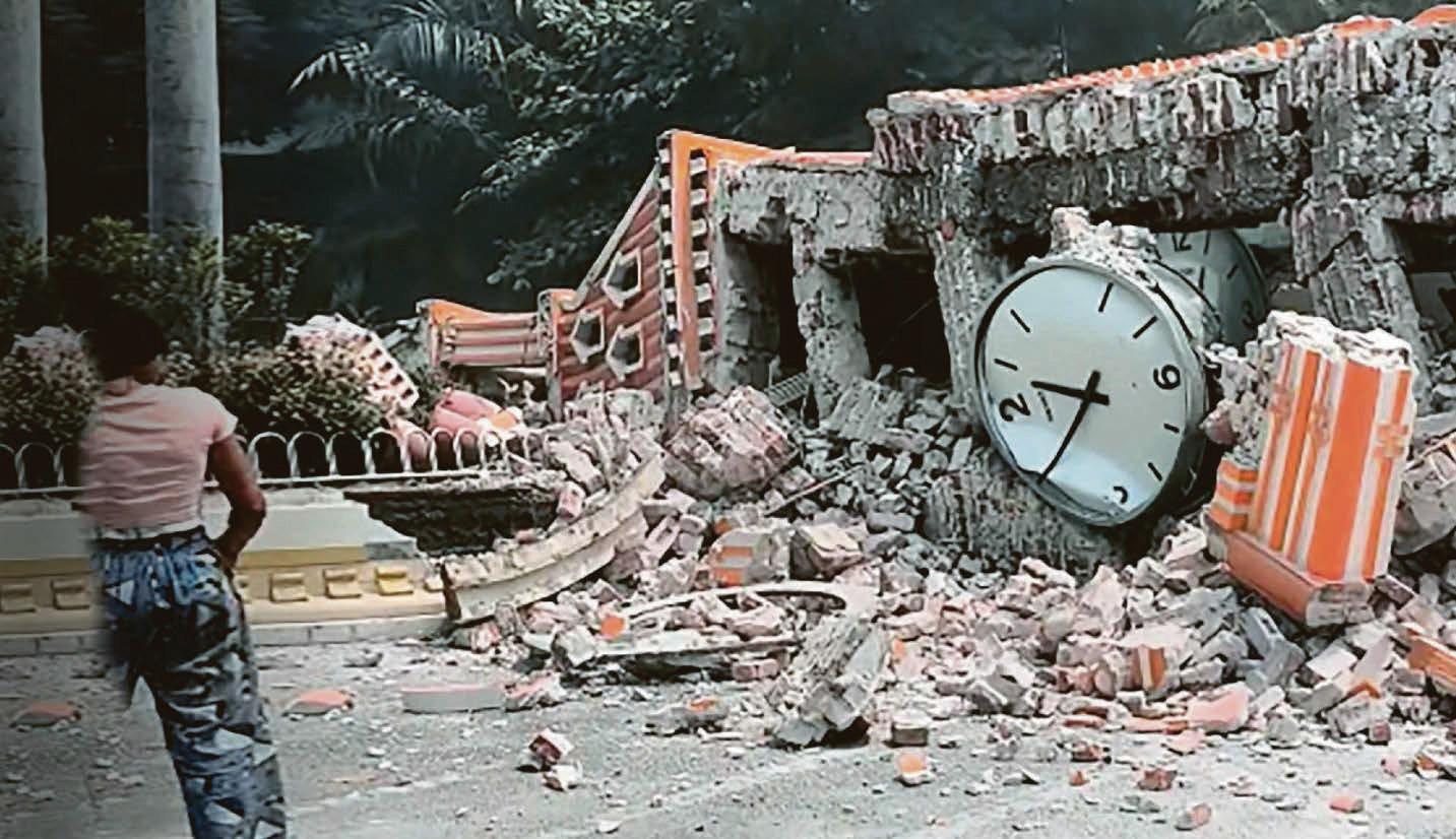 King sends condolences as death toll passes 1,600
