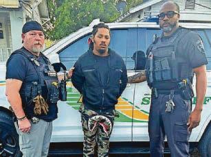 Jailbreak inmates mock guards after audacious escape