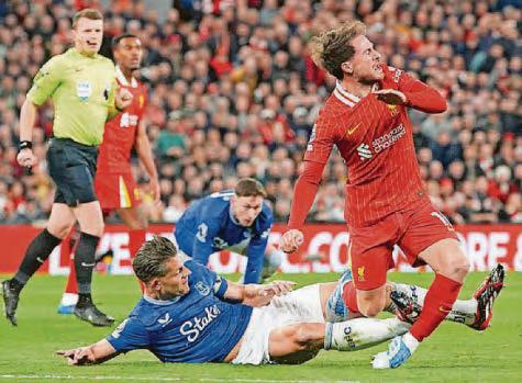 VAR BETTER IF EX-PROFESSIONALS DECIDE IN A TARKOWSKI MOMENT