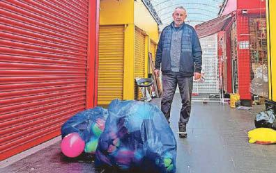 'Cruel' move sees toy stall shut down weeks before Christmas