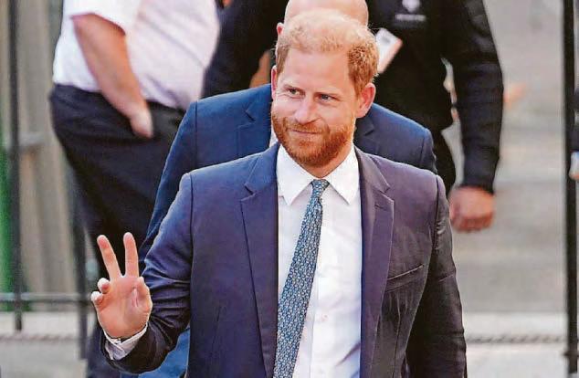 Duke turns up for start of appeal