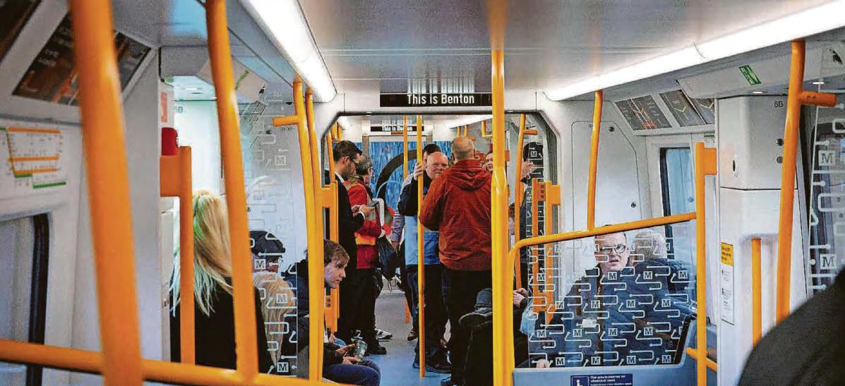 Metro passenger raises handrail accident fears