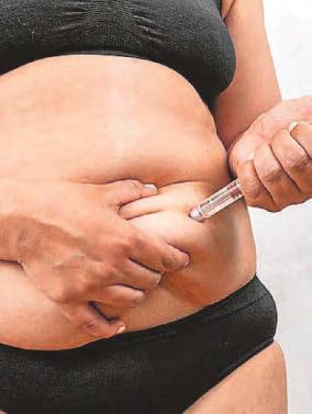 Weight-loss jabs bought outside NHS 'pose risk'